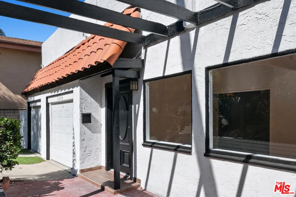 1315 17th Street Manhattan Beach, CA 90266