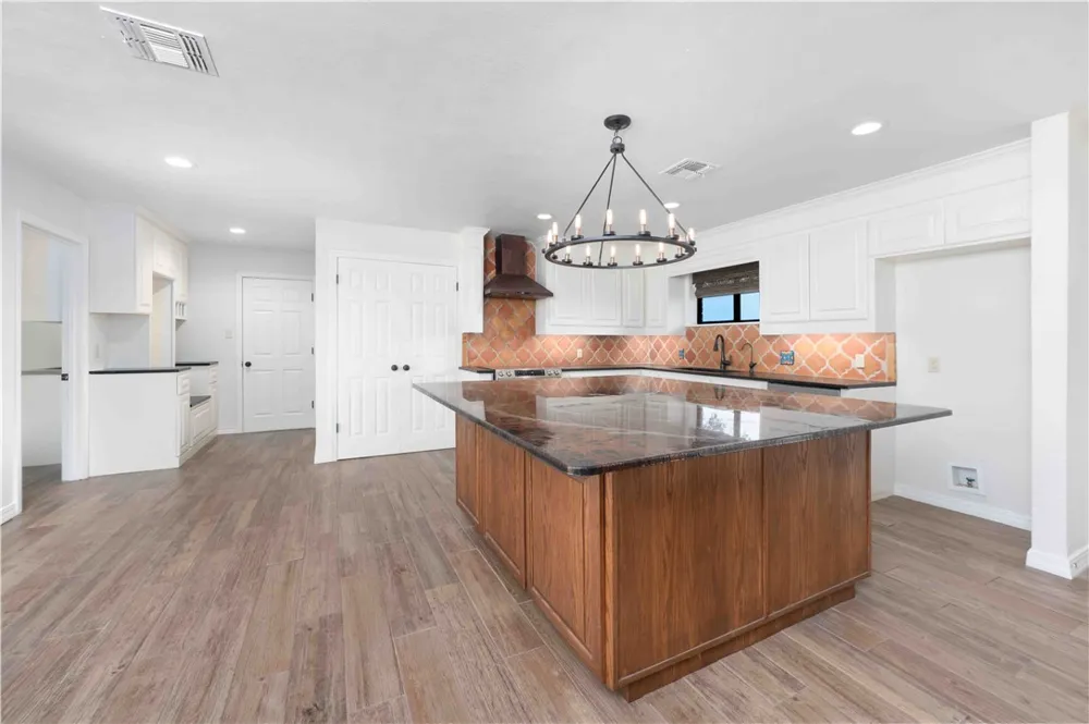 803 Thiel Street Orange Grove, TX 78372
