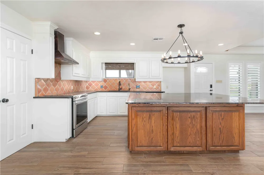 803 Thiel Street Orange Grove, TX 78372