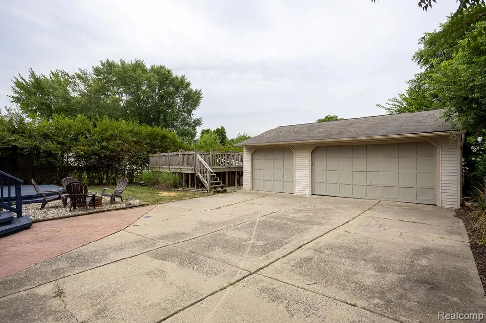 42039 Merrimac Circle Clinton Charter Township, MI 48038