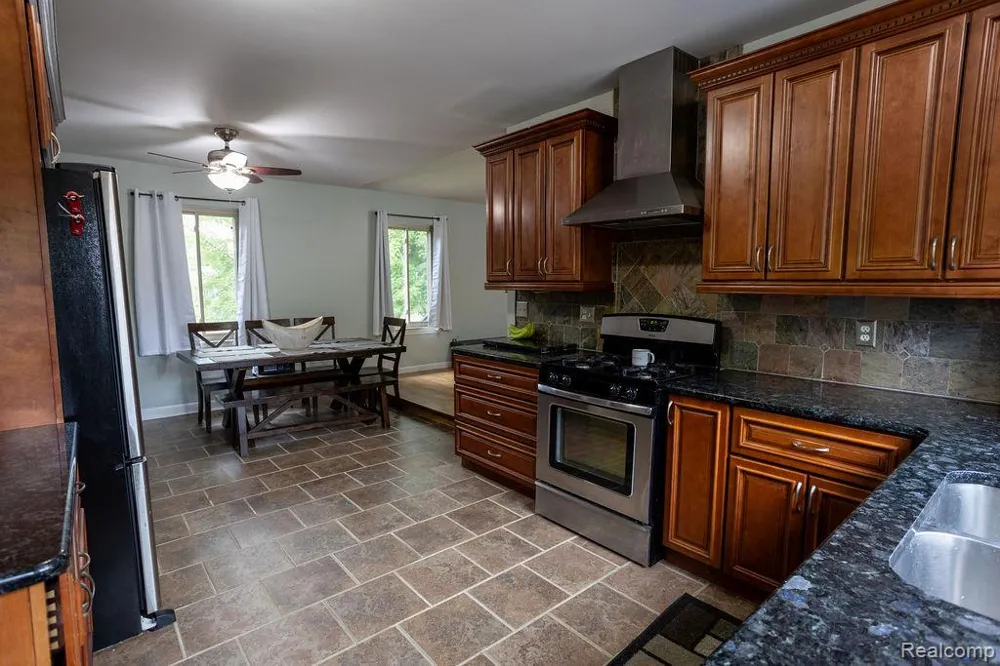 42039 Merrimac Circle Clinton Charter Township, MI 48038
