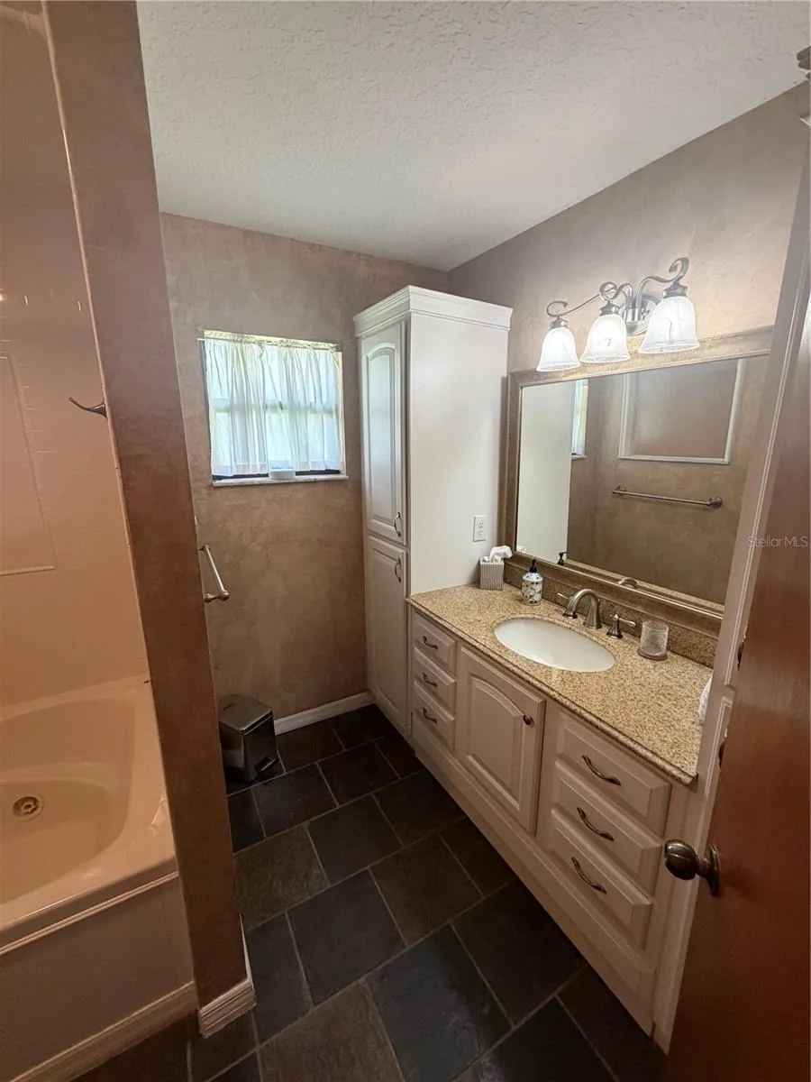 5915 SHERYL ANITA STREET Oviedo, FL 32765