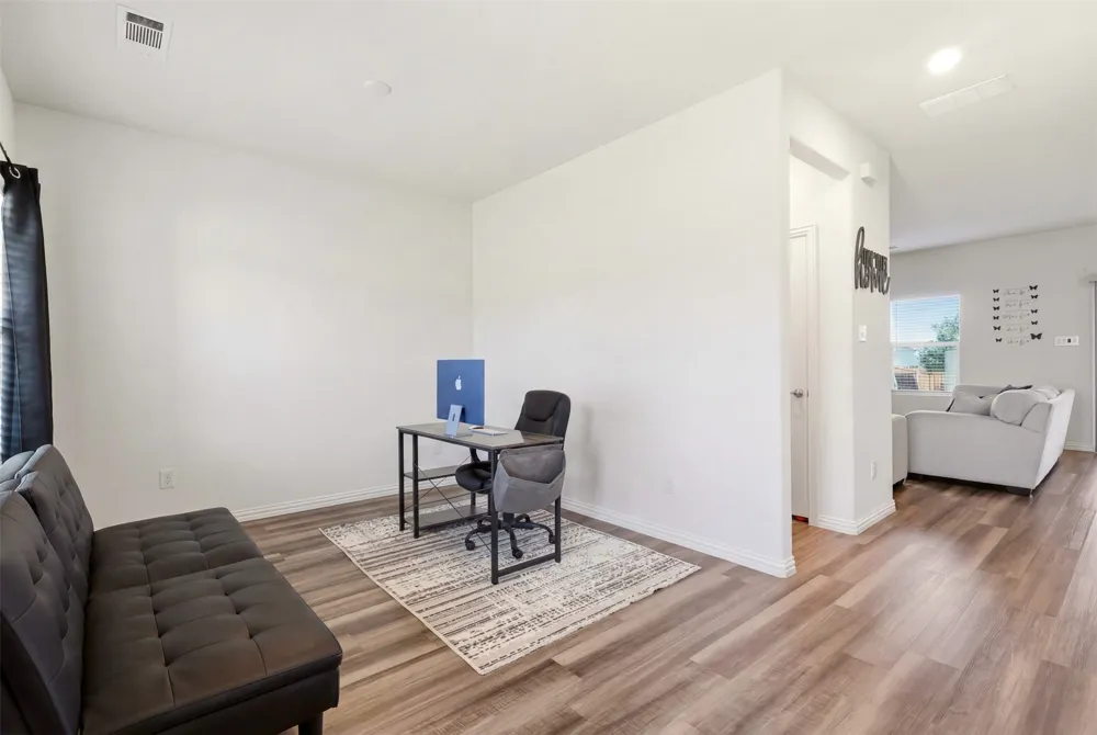 10529 Smiths Bend Road Fort Worth, TX 76126