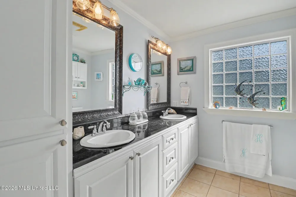 6215 Shawnee Street Kiln, MS 39556