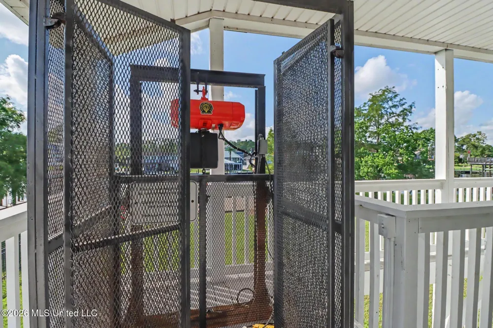 6215 Shawnee Street Kiln, MS 39556
