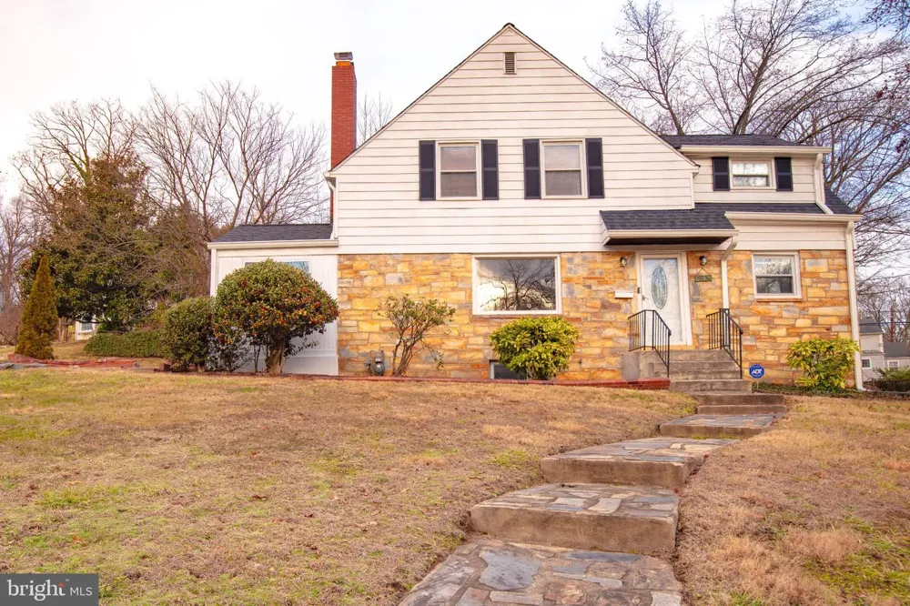 5810 GREENLEAF ROAD Cheverly, MD 20785