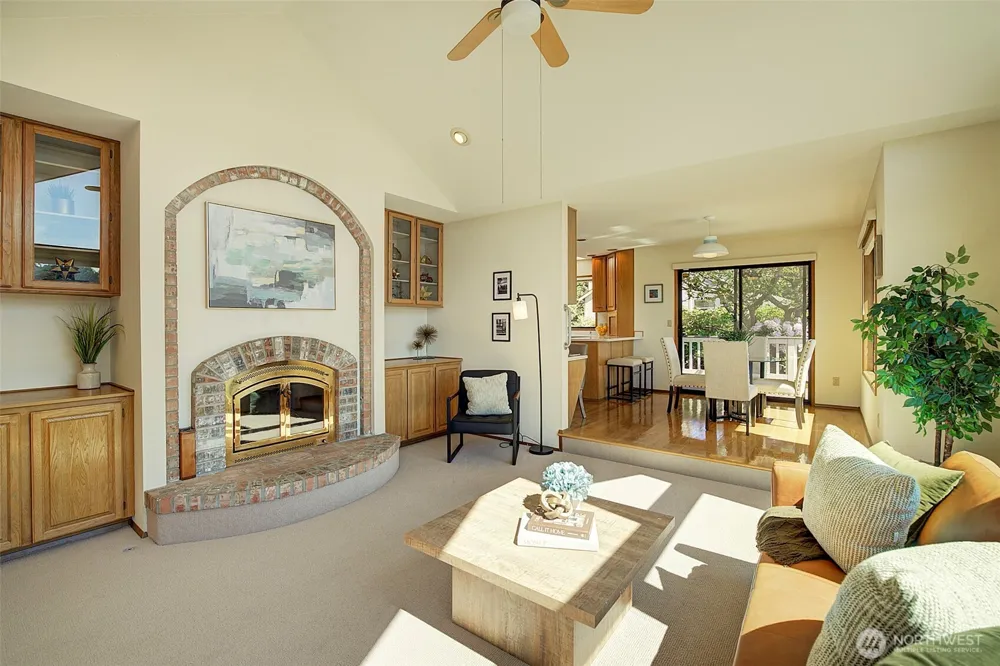 8211 128th Avenue SE Newcastle, WA 98056