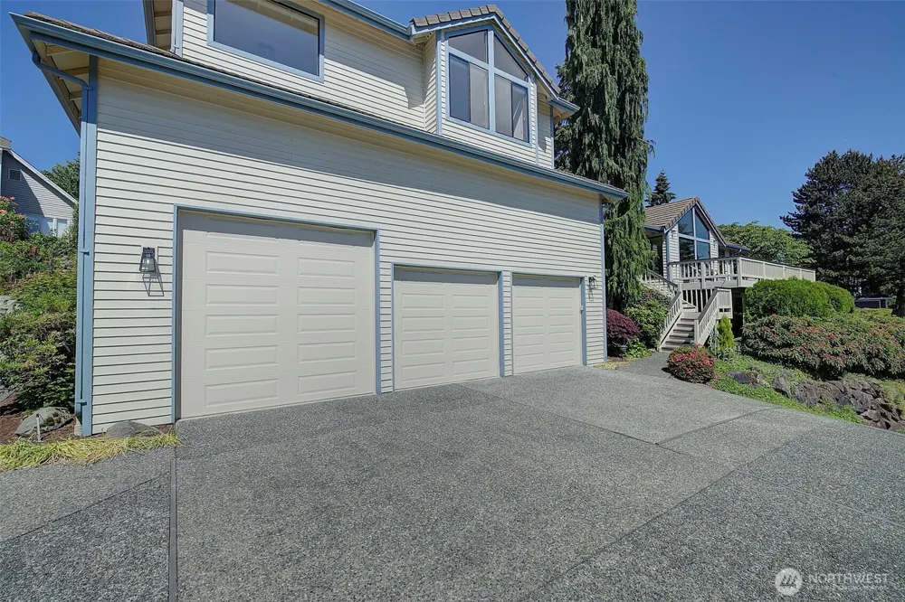 8211 128th Avenue SE Newcastle, WA 98056