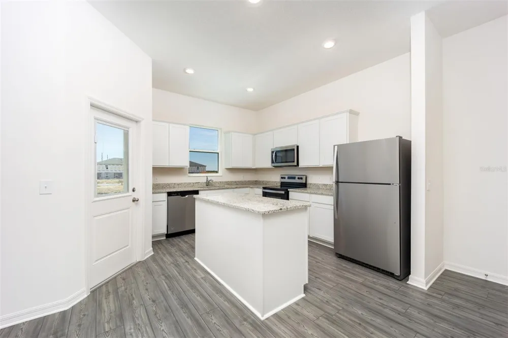 672 POPPY LANE Dundee, FL 33838