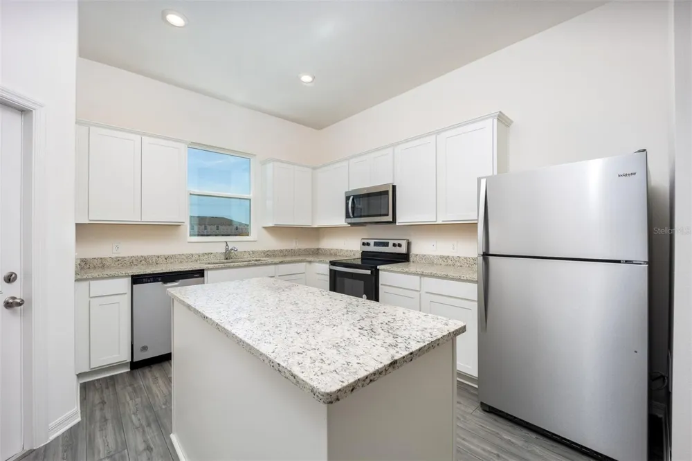 672 POPPY LANE Dundee, FL 33838