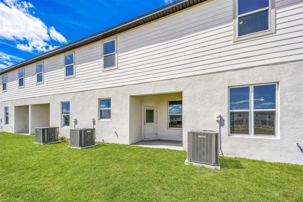 672 POPPY LANE Dundee, FL 33838