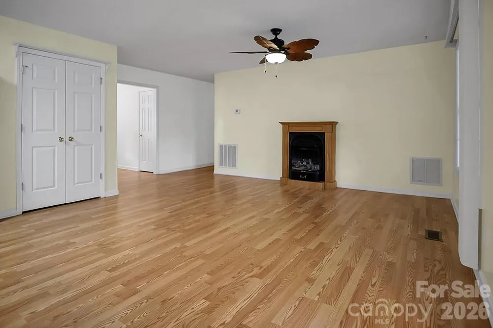 5573 Lennox Drive Kings Mountain, NC 28086
