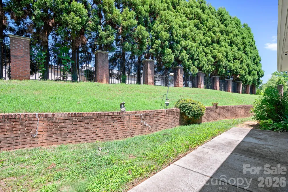 215 Knops Nob Road Mooresville, NC 28115