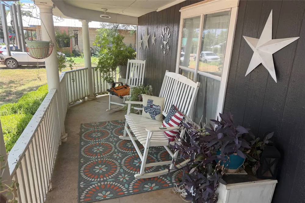 908 15th Street Paducah, TX 79248