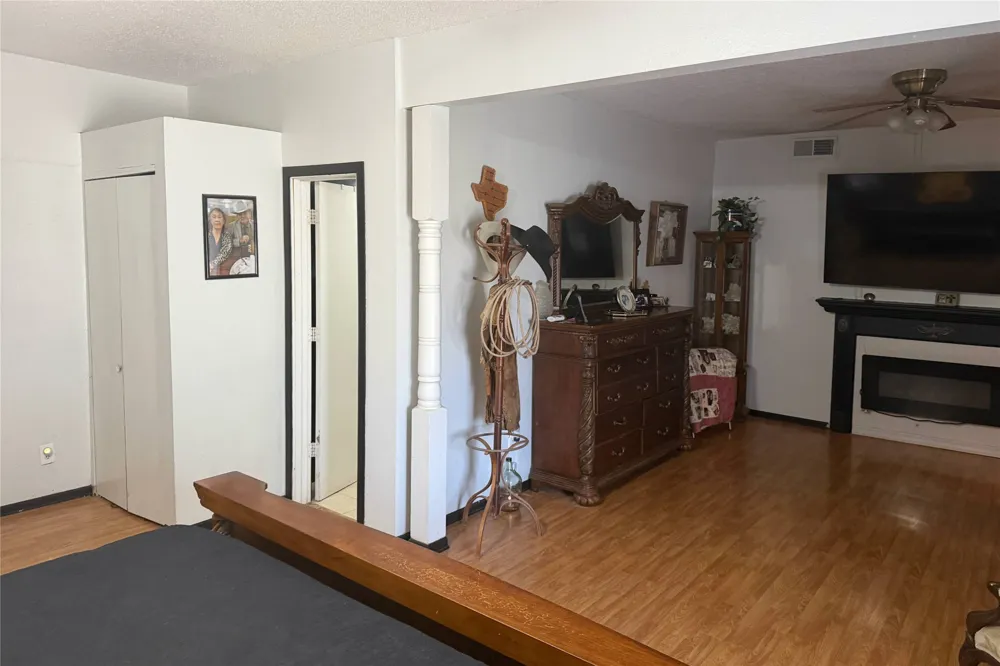 908 15th Street Paducah, TX 79248