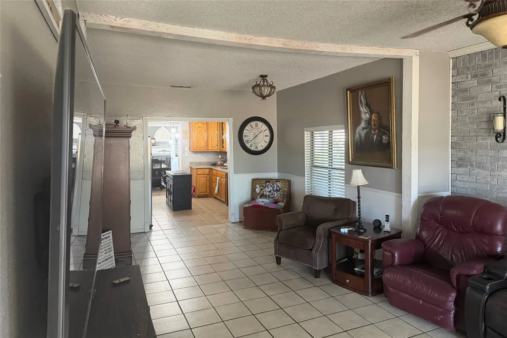 908 15th Street Paducah, TX 79248