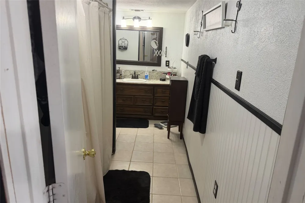 908 15th Street Paducah, TX 79248