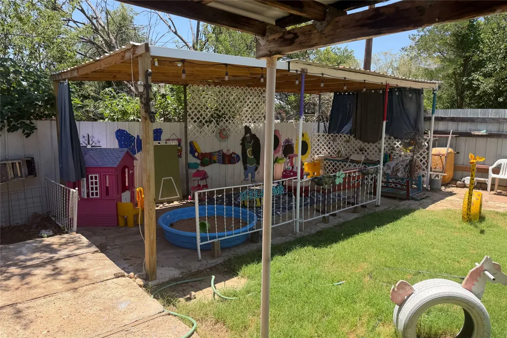 908 15th Street Paducah, TX 79248