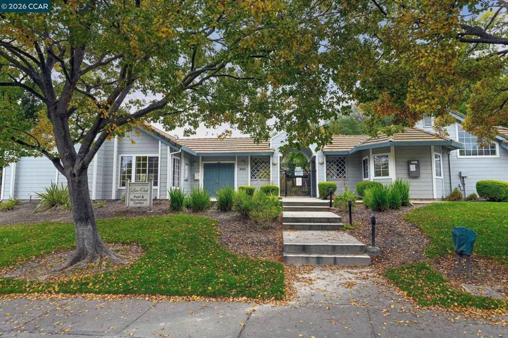 1002 Pinehurst Ct Concord, CA 94521