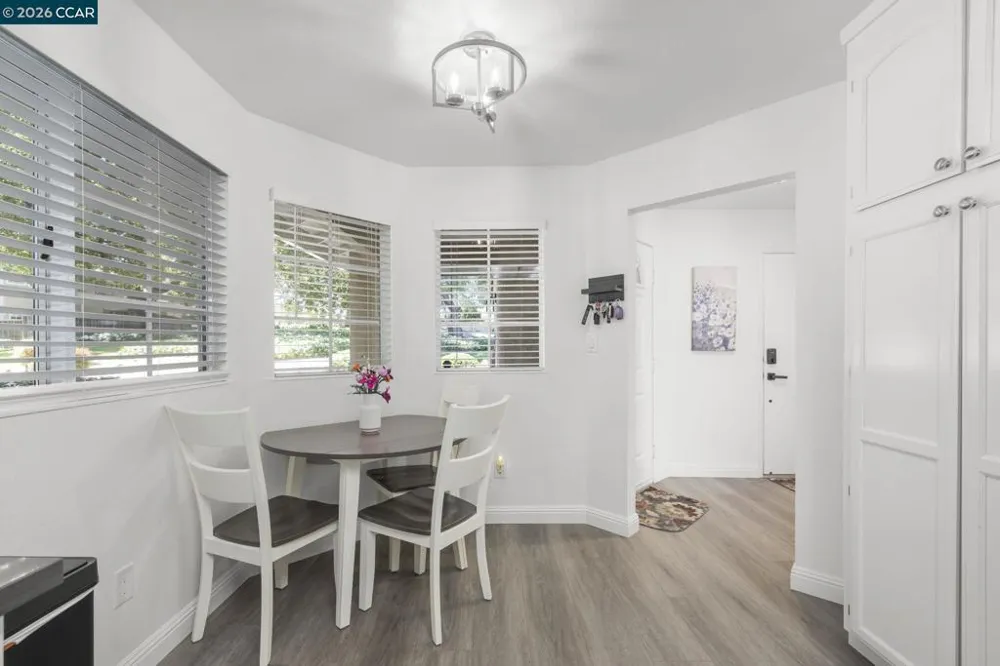 1002 Pinehurst Ct Concord, CA 94521