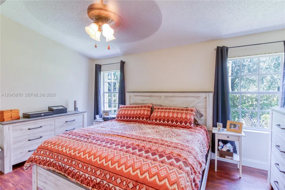 11415 Lakeview Dr #2-D Coral Springs, FL 33071