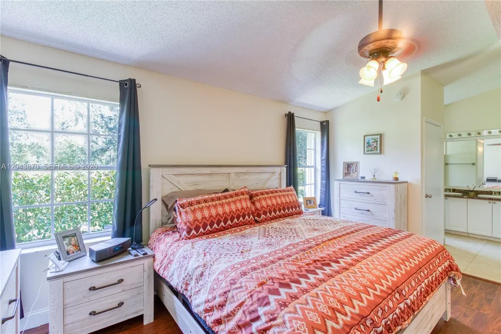 11415 Lakeview Dr #2-D Coral Springs, FL 33071