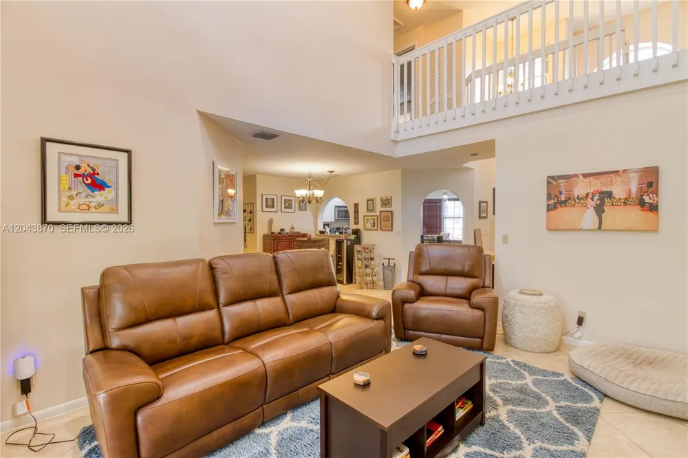 11415 Lakeview Dr #2-D Coral Springs, FL 33071