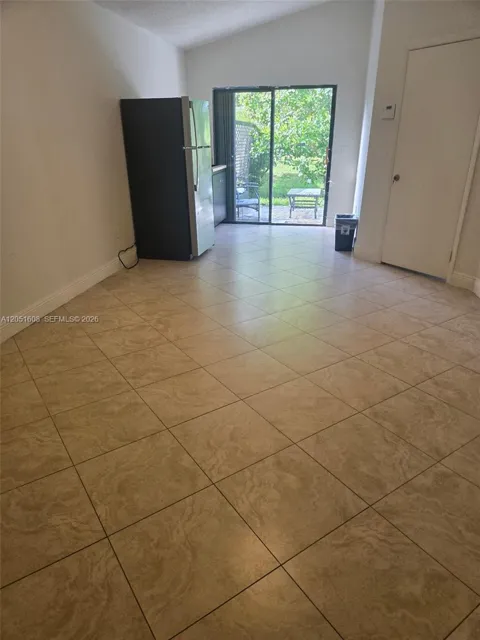 818 E Palm Run Dr #0