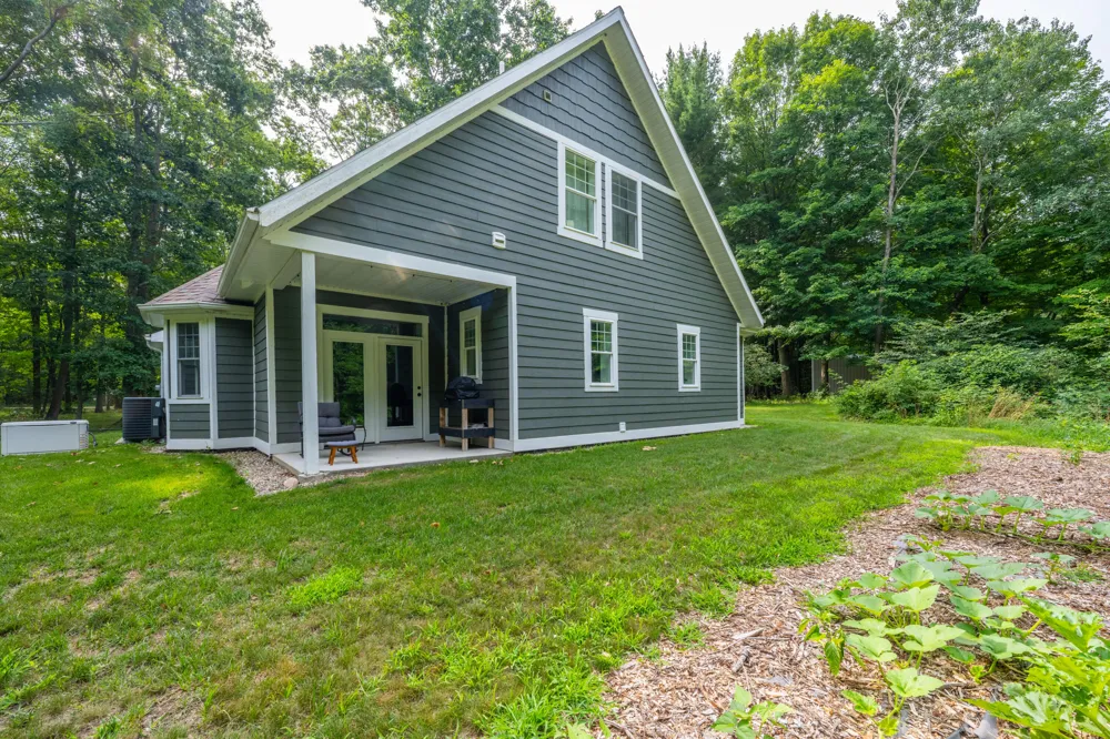 412 63rd Street Casco Township, MI 49090
