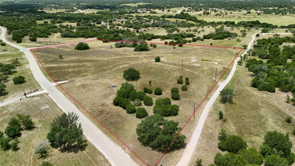 266 Miller Creek Bluff Briggs, TX 78608