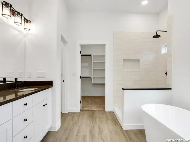 129 W Eli Chandler Blanco, TX 78606