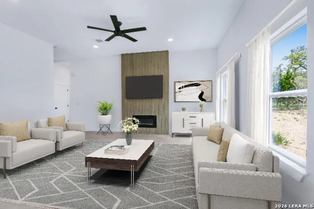 129 W Eli Chandler Blanco, TX 78606