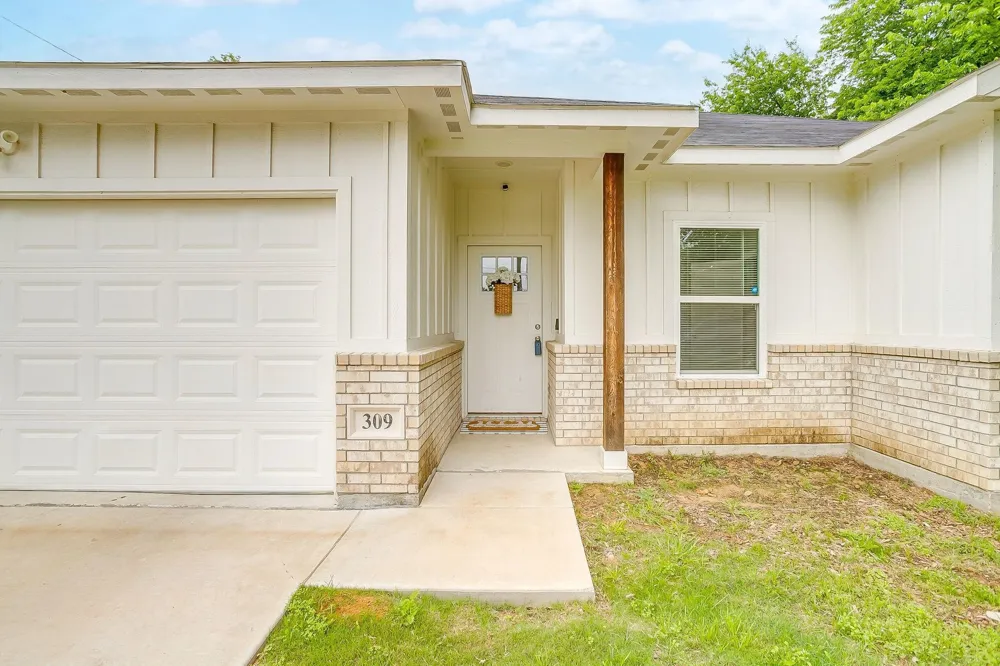 309 Francis Street Hillsboro, TX 76645