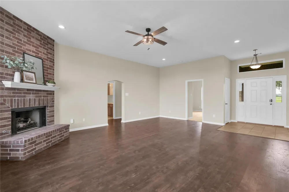 11004 Mlcak Road Sealy, TX 77474