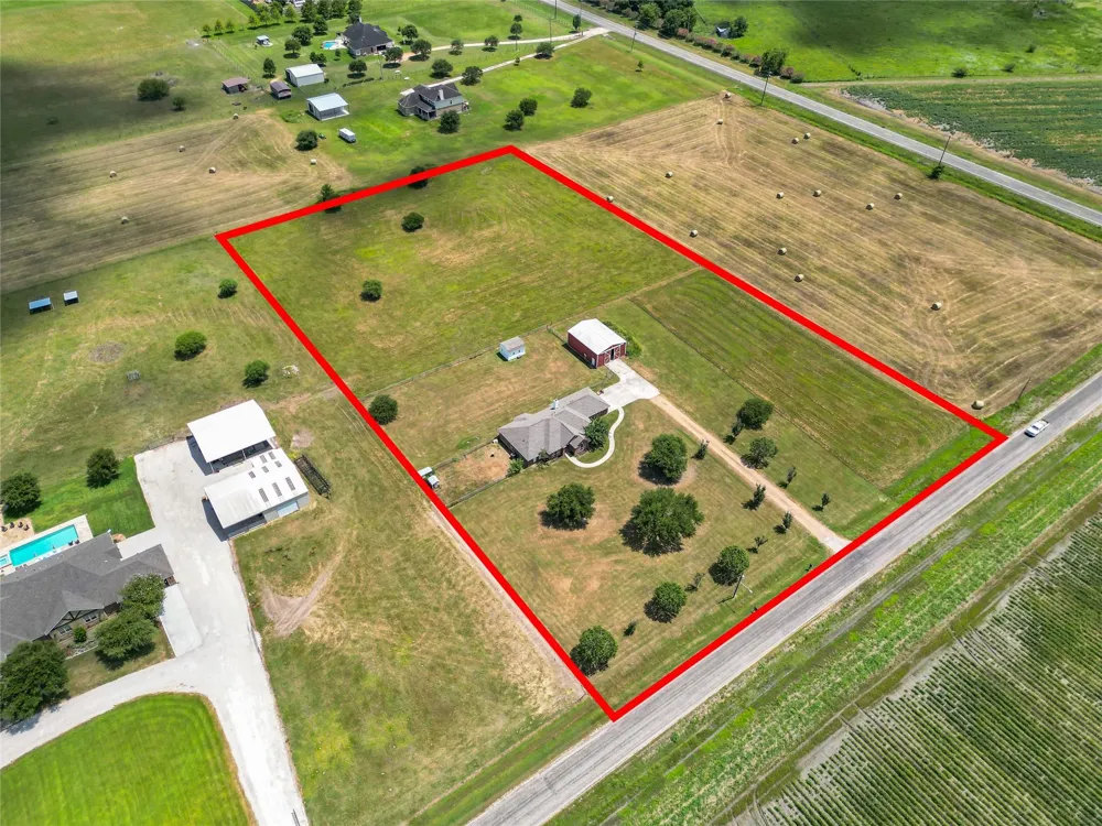 11004 Mlcak Road Sealy, TX 77474