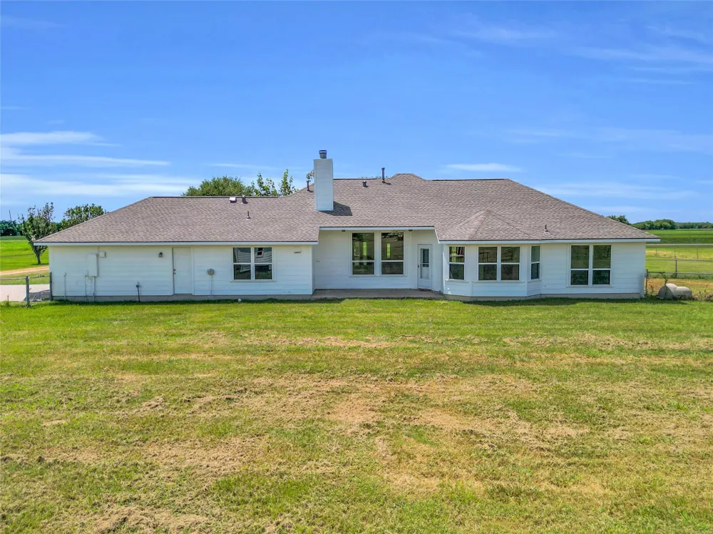 11004 Mlcak Road Sealy, TX 77474