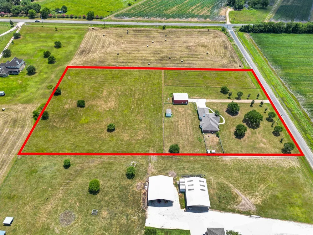11004 Mlcak Road Sealy, TX 77474