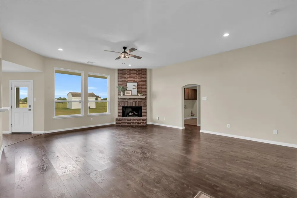 11004 Mlcak Road Sealy, TX 77474