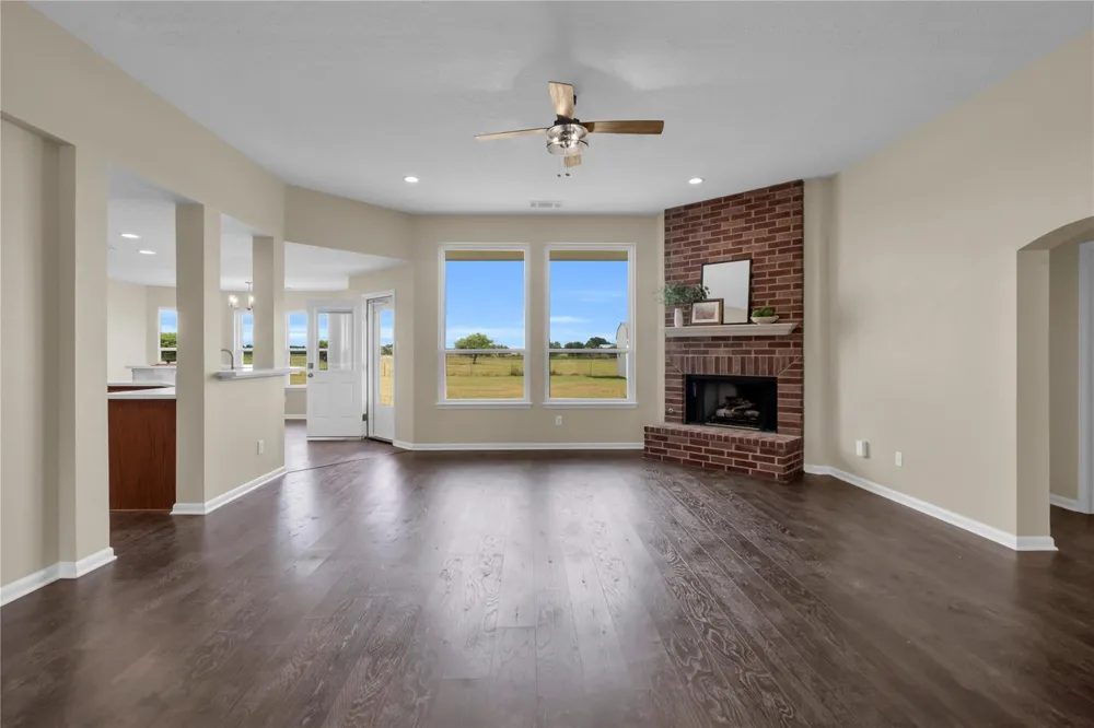 11004 Mlcak Road Sealy, TX 77474