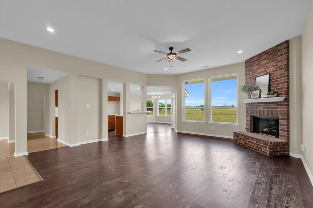 11004 Mlcak Road Sealy, TX 77474