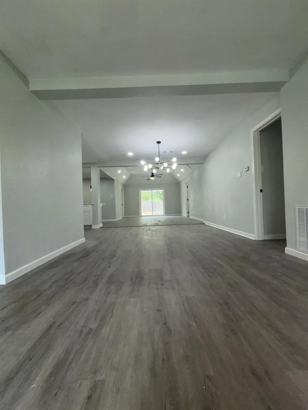 6407 Sandy Oaks Drive Houston, TX 77050
