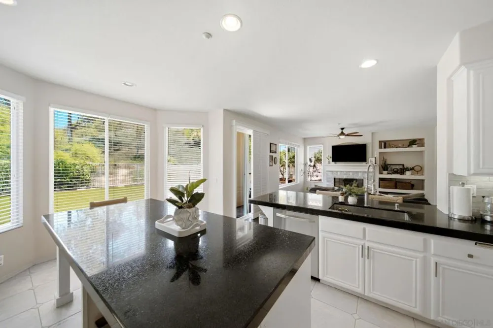 3152 Ferncreek Lane Escondido, CA 92027