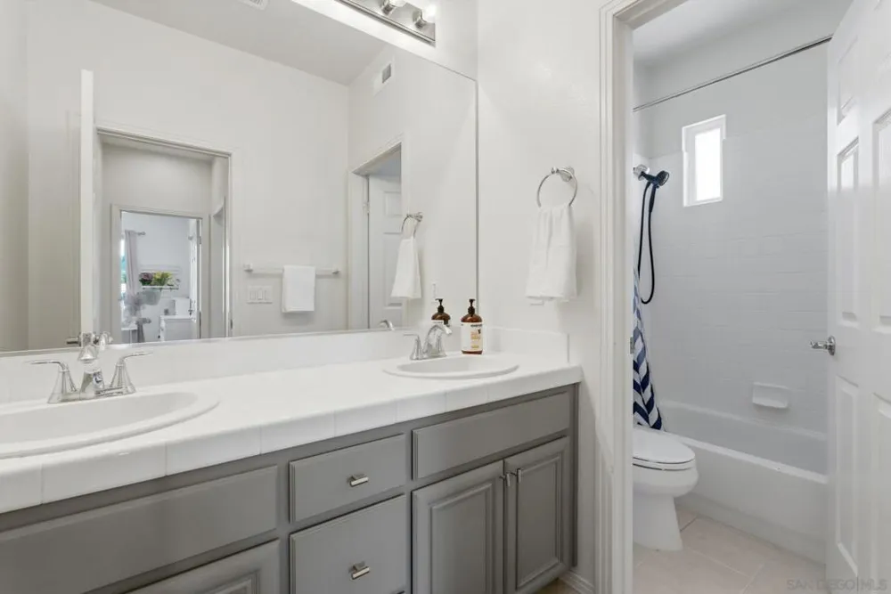 3152 Ferncreek Lane Escondido, CA 92027