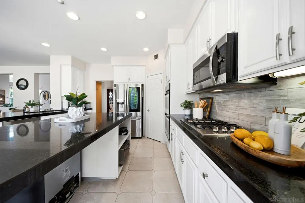 3152 Ferncreek Lane Escondido, CA 92027
