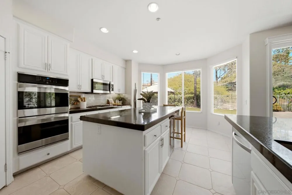 3152 Ferncreek Lane Escondido, CA 92027