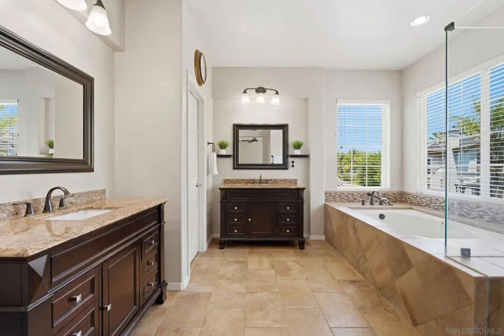 3152 Ferncreek Lane Escondido, CA 92027
