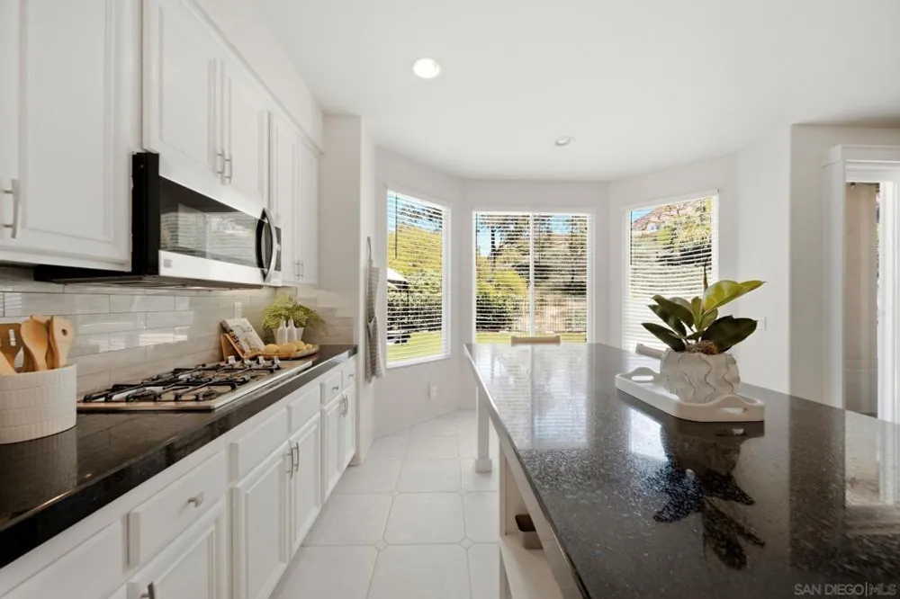 3152 Ferncreek Lane Escondido, CA 92027