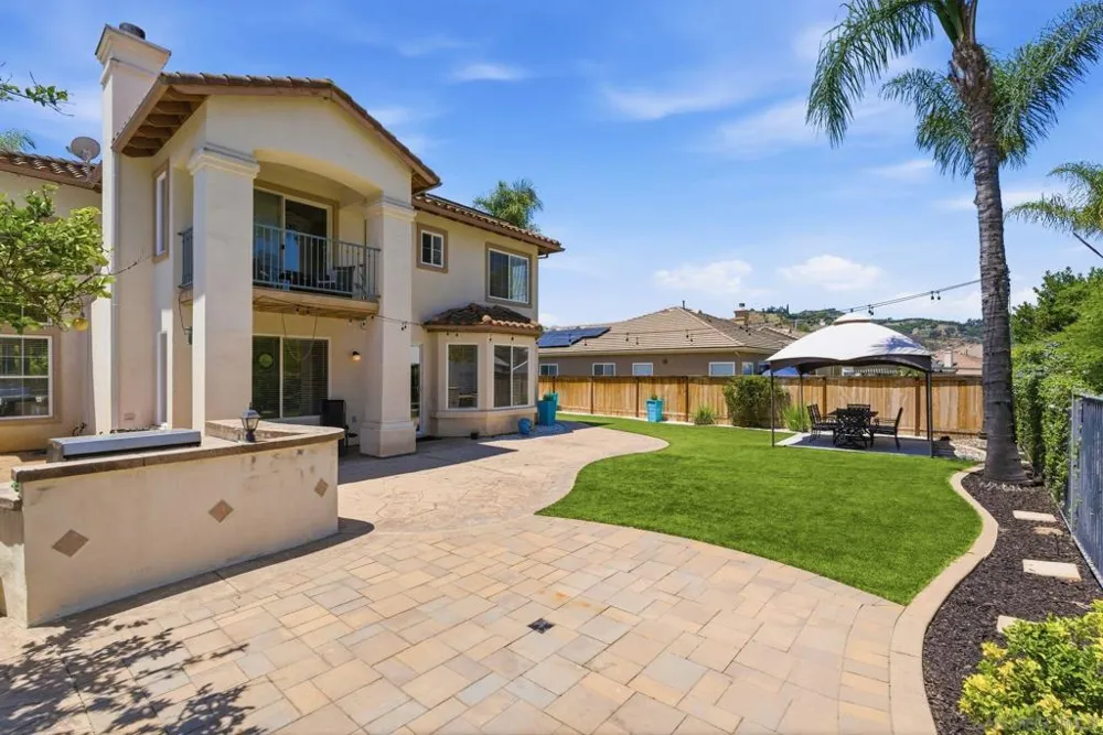 3152 Ferncreek Lane Escondido, CA 92027