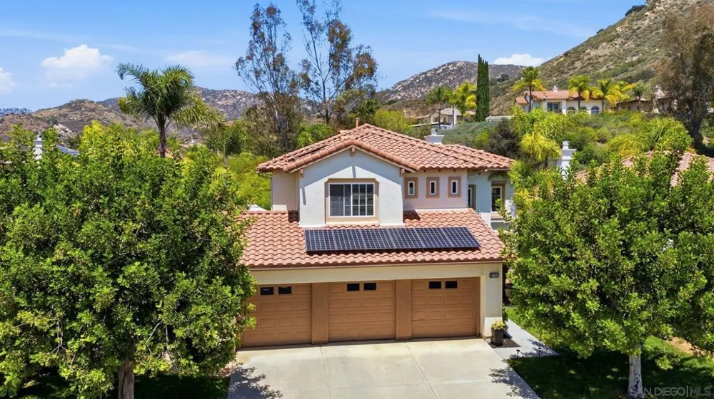 3152 Ferncreek Lane Escondido, CA 92027