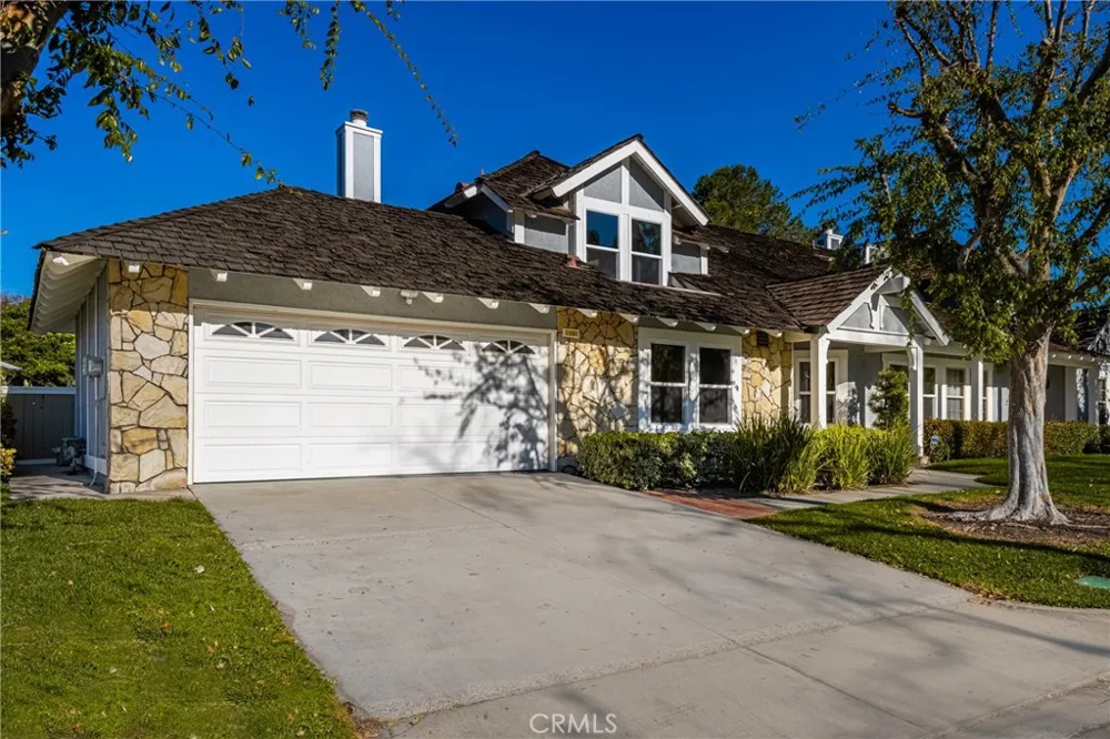 11 Thunder Trail #6 Irvine, CA 92614